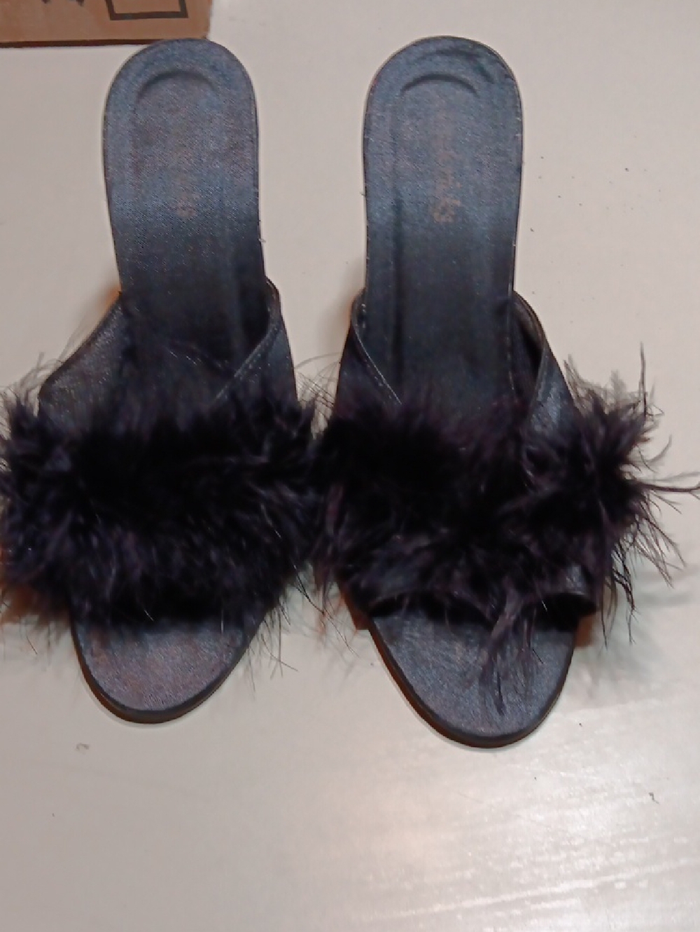 Frederick's of Hollywood Black Feather Slide Mules